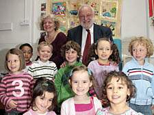 MP Frank Dobson with teachers and pupils at Hawley Infants School