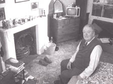 Amis at his Regent’s Park Road home in 1990  