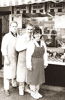 Des Whyman, centre, with son Terry and wife Vicki in 1990