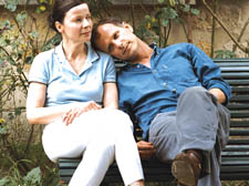 Dominique Reymond as Lisa and Charles Berling as Frdric in Summer Hours