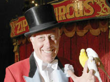 Zippo&rsquo;s ringmaster Norman Barrett