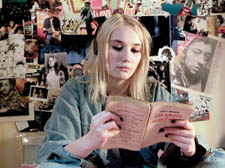 D&eacute;borah Fran&ccedil;ois as Fleur Duval