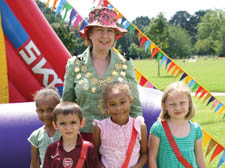 he Lord Mayor Carolyn Keen is pictured with children from Lisson Green Play Project, from left, Meesha Hamilton, Daniel Manning, Janaee Hamilton, Keira Crook.