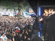 Jersey Boys, entertain the crowds