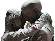 St Pancras statue Alan Day The Embrace