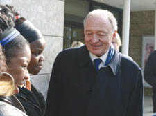 Ken Livingstone in touch with youth during his visit to Nag's Head